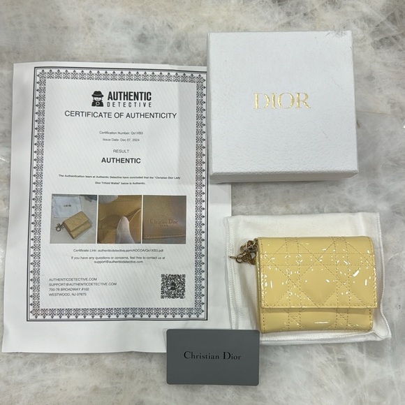 Christian Dior Lady Dior Lotus Cannage Patent Calf Leather Trifold Wallet - Picture 15 of 16